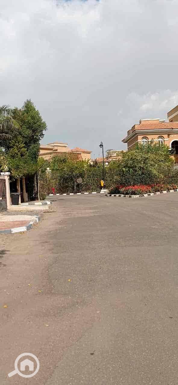 12 3bf74097-9e15-40b5-87a2-4d5319cf34d4. jpg