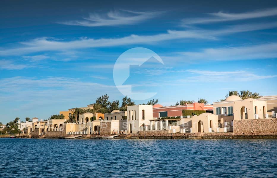 12 pC03A9464-Edit. jpg