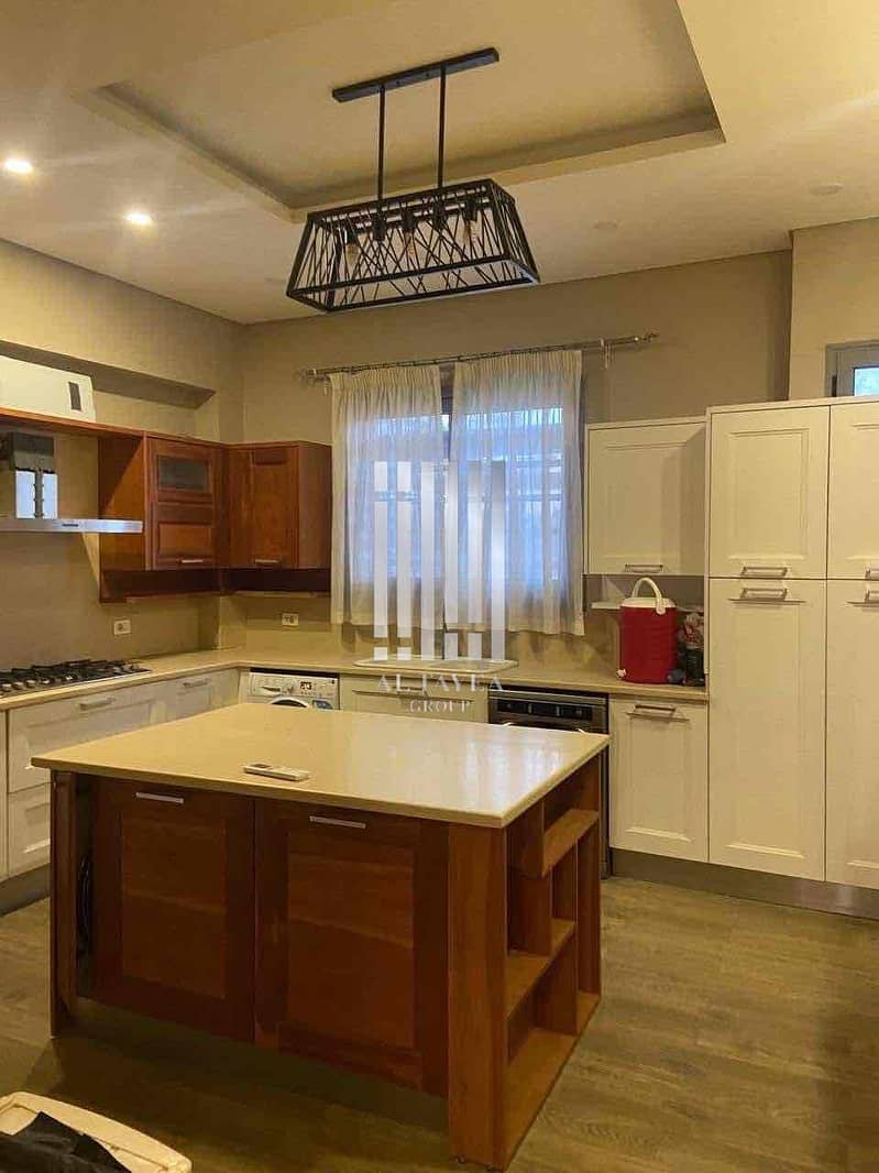 2 0016deab-55d8-4ebe-a53e-e5f433198a83. jpg