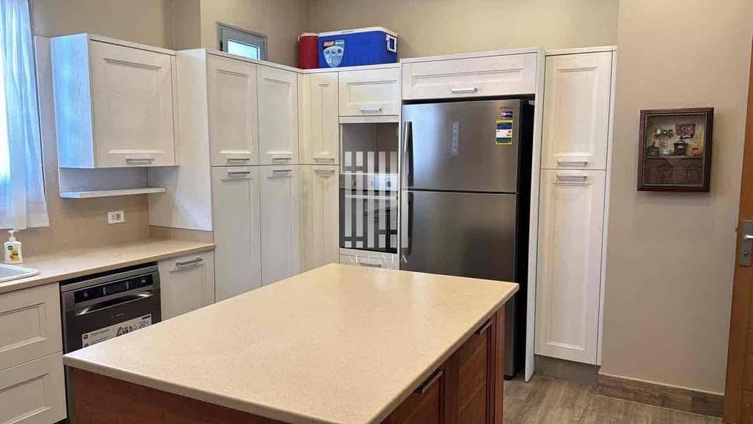 5 ab577fdc-0aa0-4138-aa98-8c6c824444df. jpg