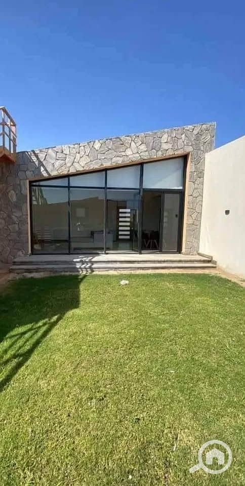 8 547212411_754403020759525_7353102930324876712_n. jpg