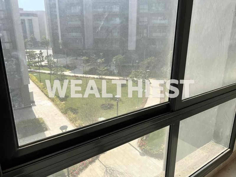 10 79dc9424-251e-4667-9d8d-87bd514a1772. jpg