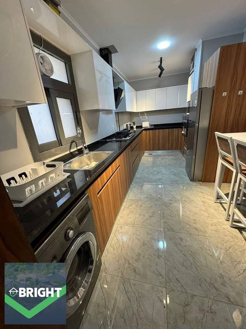 2 51f74b63-621f-4205-a9cc-141e52c28af8. jpeg