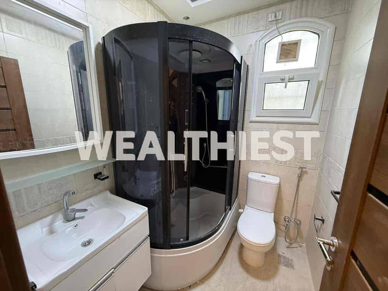 12 bfd9afd9-33c3-446b-b9c5-a3a0cb1db514. jpg