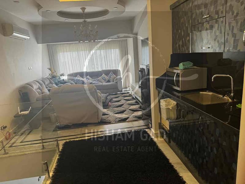 11 0216c108-a04a-4c7f-aa41-c65d786bde0d. jpg