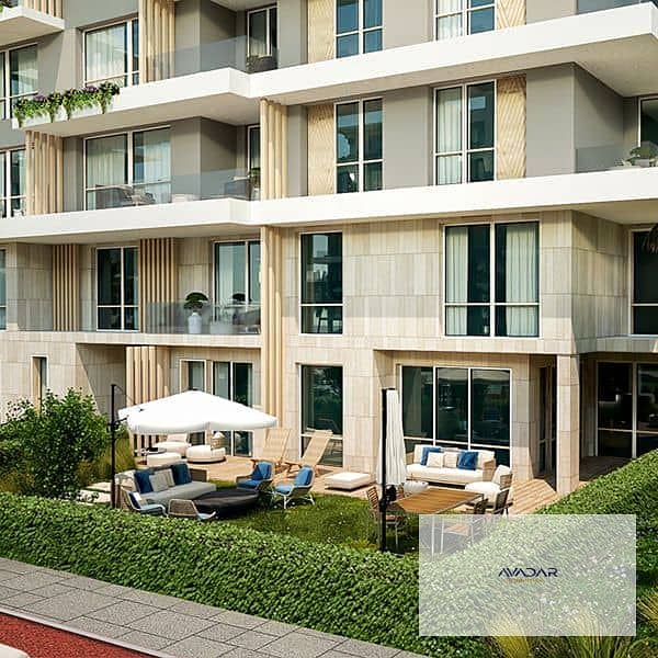 8 build-01-private-garden-300-dpi. jpg