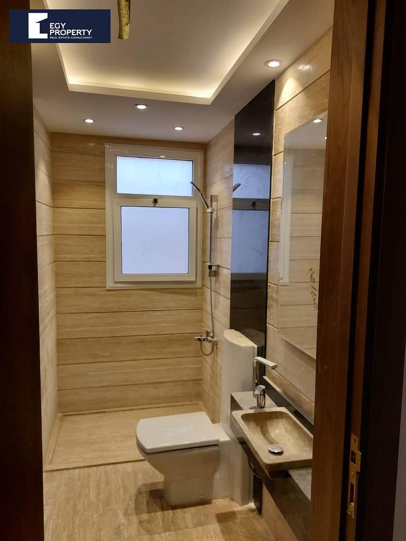 12 _files_0e8c64b4-bbab-4e5c-abec-0fe30c07d84a. jpeg