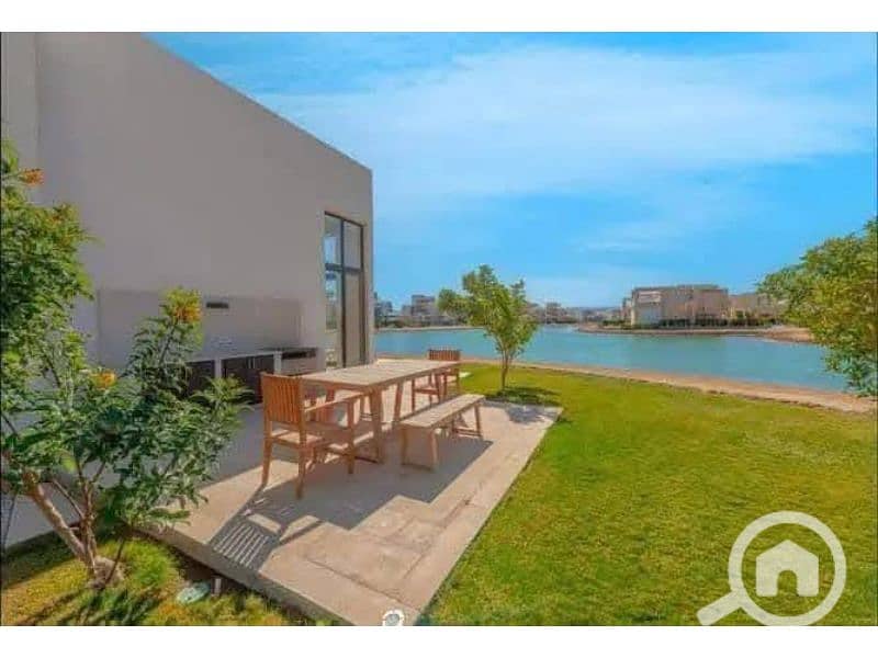 8 565707254_2233165467181856_2519270395671590630_n. jpg