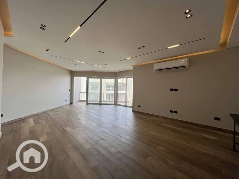 3 0c102d28-c0ea-4213-b211-1f57b36223d7. jpg