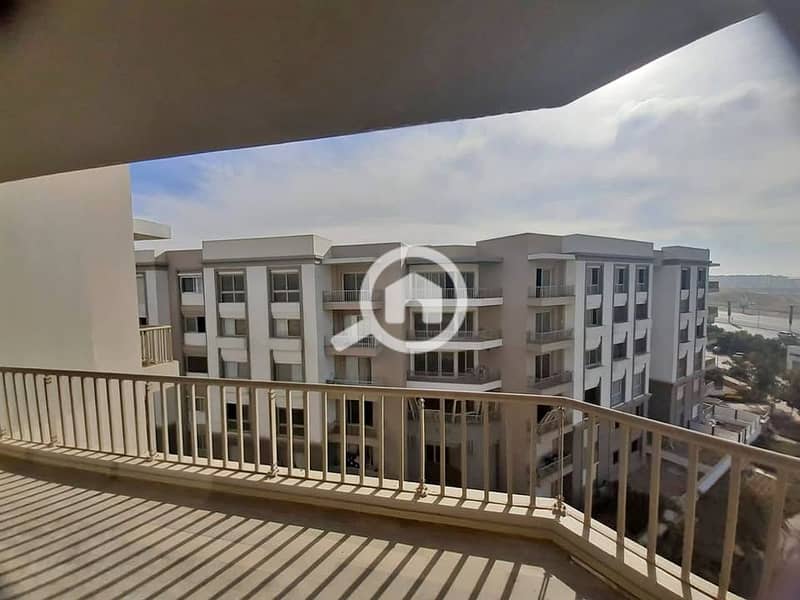 10 4142fd5d-e90c-4723-87cd-d77cbe92b8e4. jpg