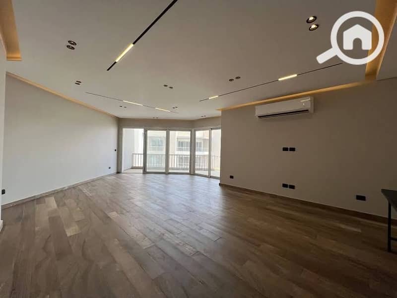 2 0c102d28-c0ea-4213-b211-1f57b36223d7. jpg