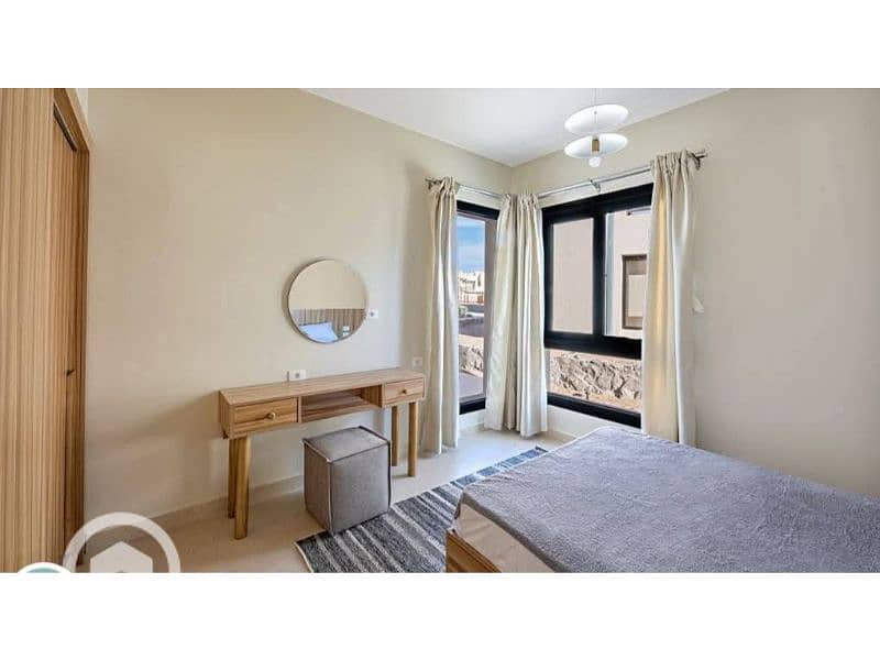 9 558910727_2220325485132521_3786534774640485510_n. jpg