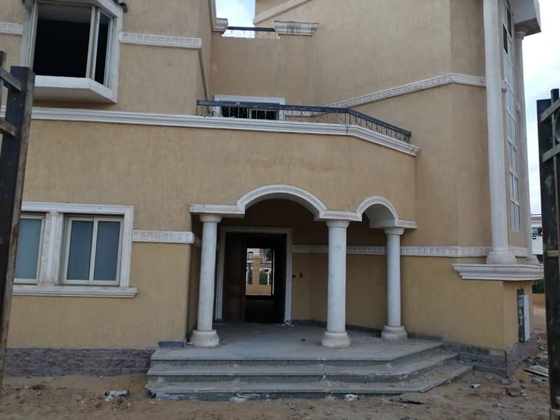 للبيع ڤيلا في كمبوند حسن علام (اسبرنج ) الشروق ٢