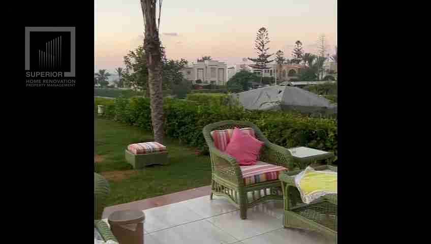 30 1000383586_frame_49. jpg