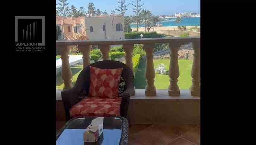 32 1000383586_frame_130. jpg