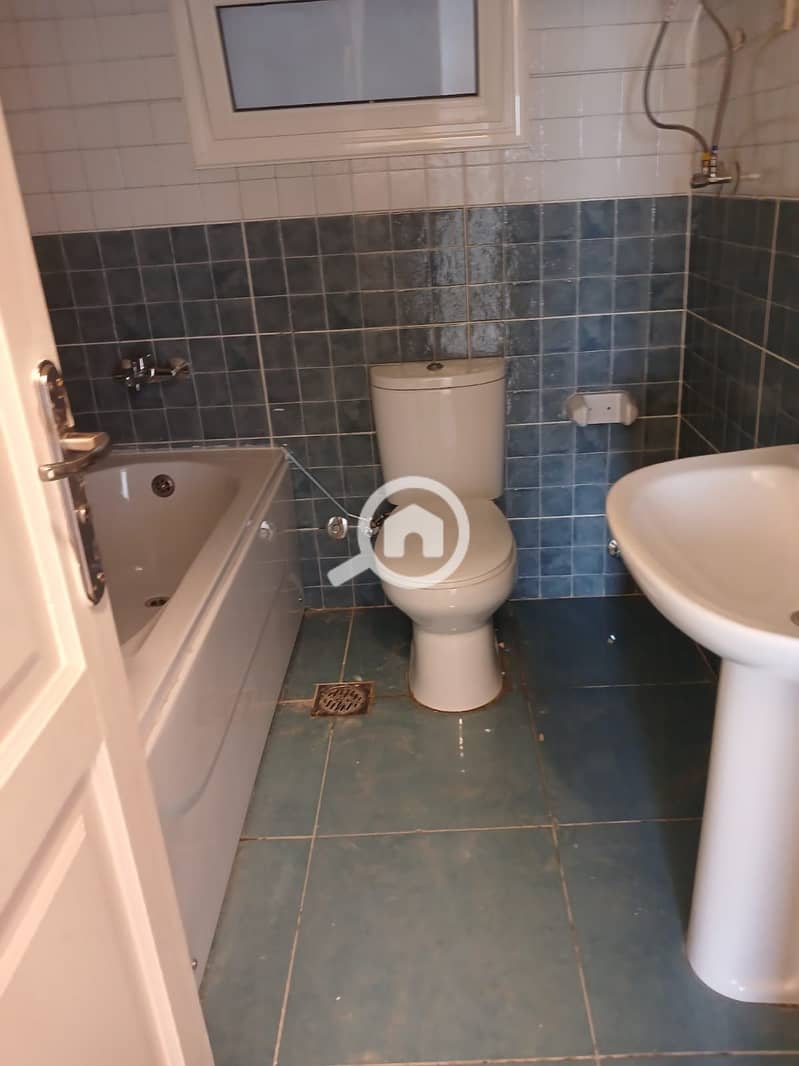 8 WhatsApp Image 2025-11-03 at 00.35. 11_2189784e. jpg