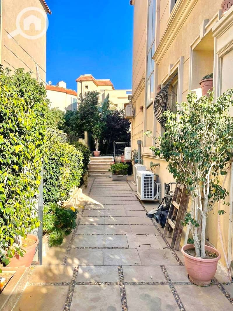 8 83d87871-274f-43fd-b5fc-5d0b4fa69b6a. jpeg