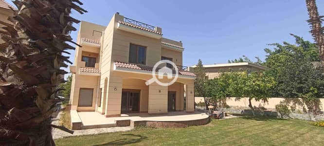 فیلا 5 غرف نوم للبيع في مدينة الشروق، القاهرة - IMG_٢٠٢٥٠٩٢٧_١٢٢٦٣٧. jpg