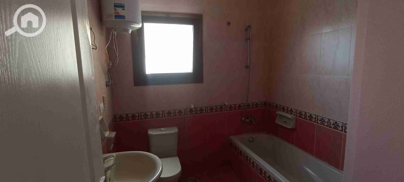 18 IMG_٢٠٢٥٠٩٢٧_١٢٢٤١٩. jpg