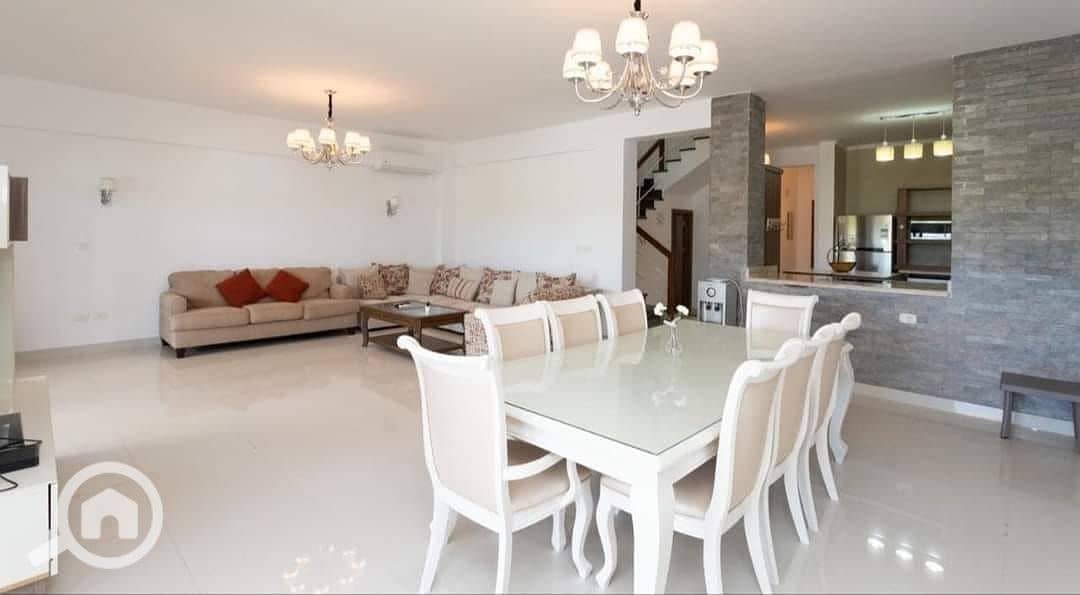 6 449121271_2489338014602593_3746807684012610213_n. jpg