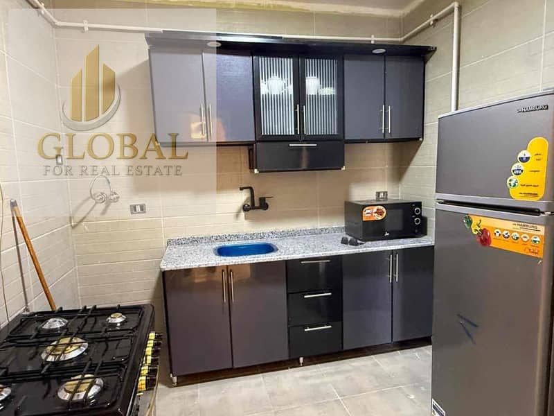 8 0df9c1c0-a5a2-4298-bf0e-683d4c59f33d. jpg