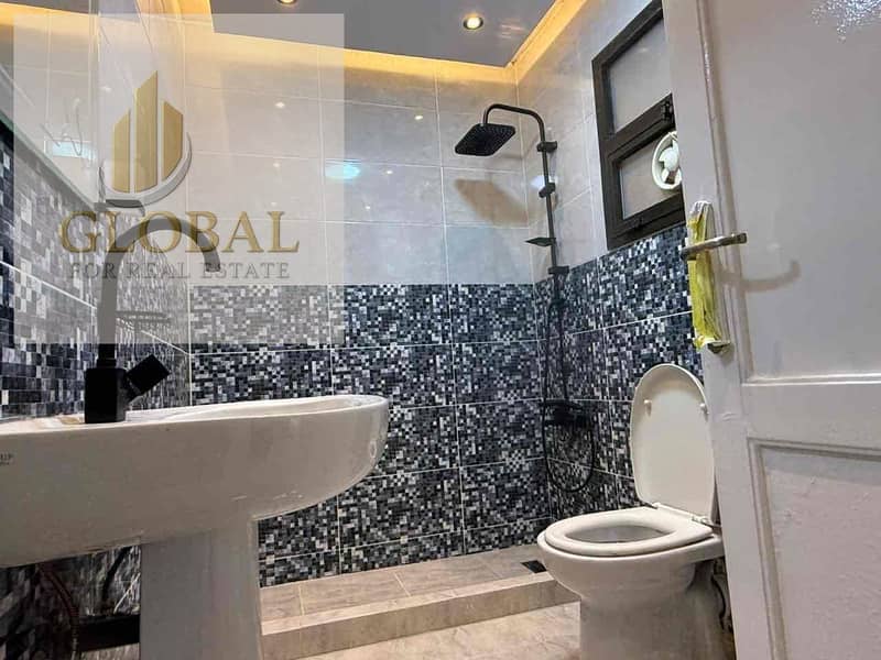 10 f70ffaca-fdcb-49d7-aba0-36619c68a9b3. jpg