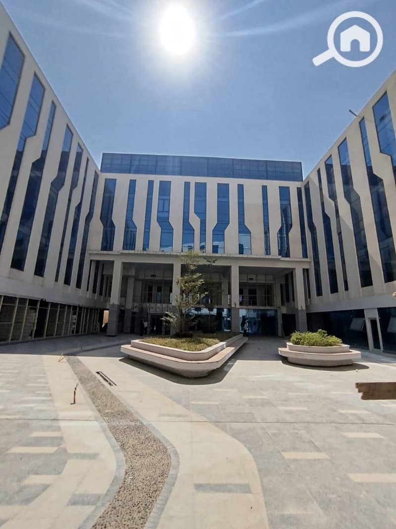 5 ee57f9ba-5474-4841-9242-2c3bfd80b320. jpg