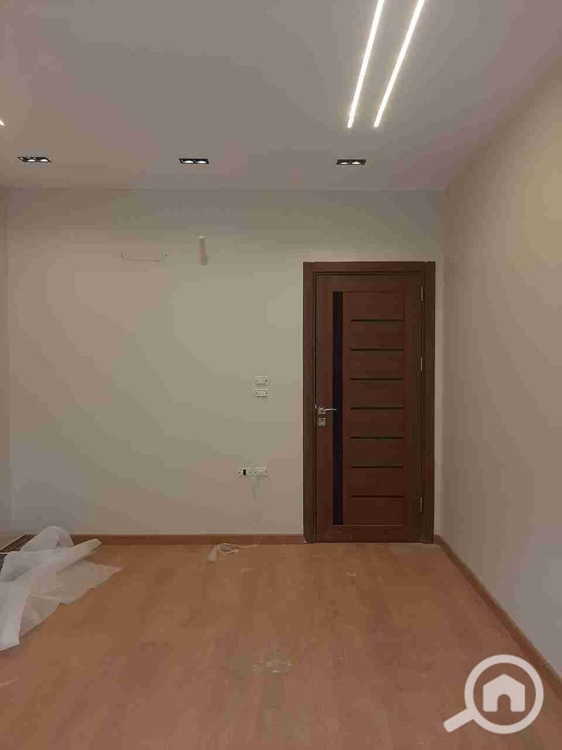 1000281487. jpg 1000281487. jpg