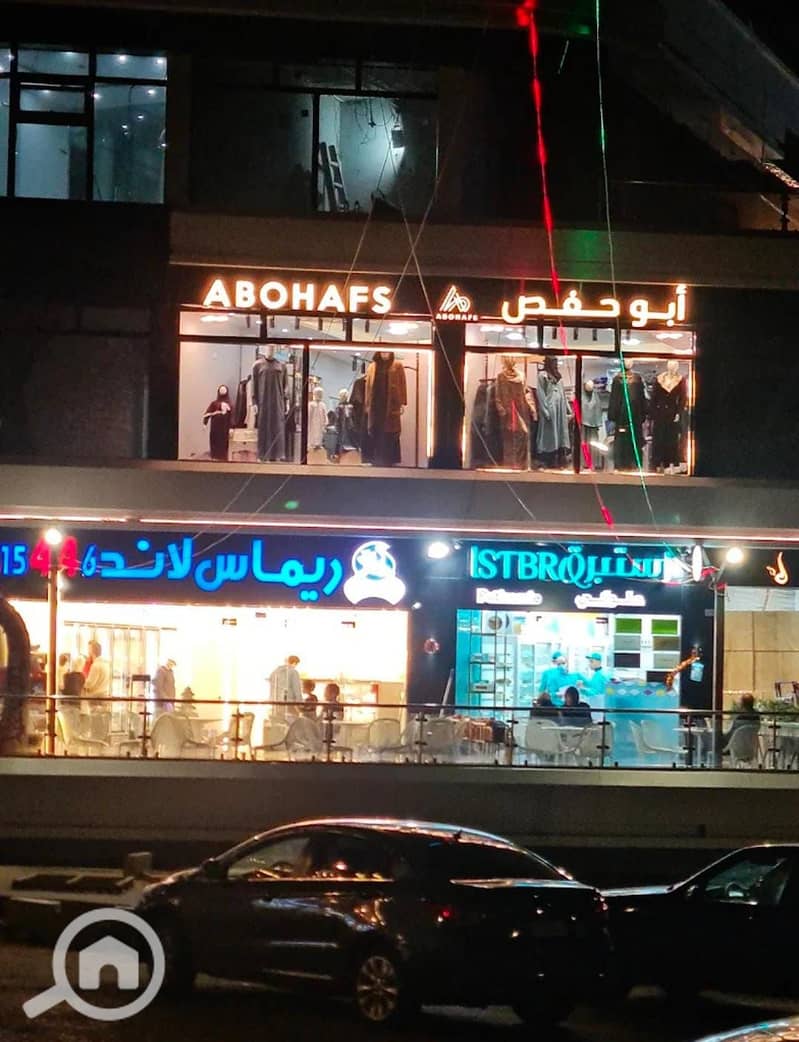 4 7a0dfab1-7bd0-43d3-b065-bb1a79b98cd9. jpg