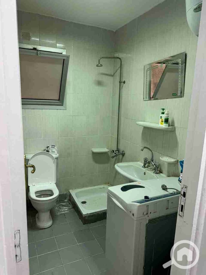 8 IMG_٢٠٢٥١١٠٢_١٤٤٩٤٤. jpg