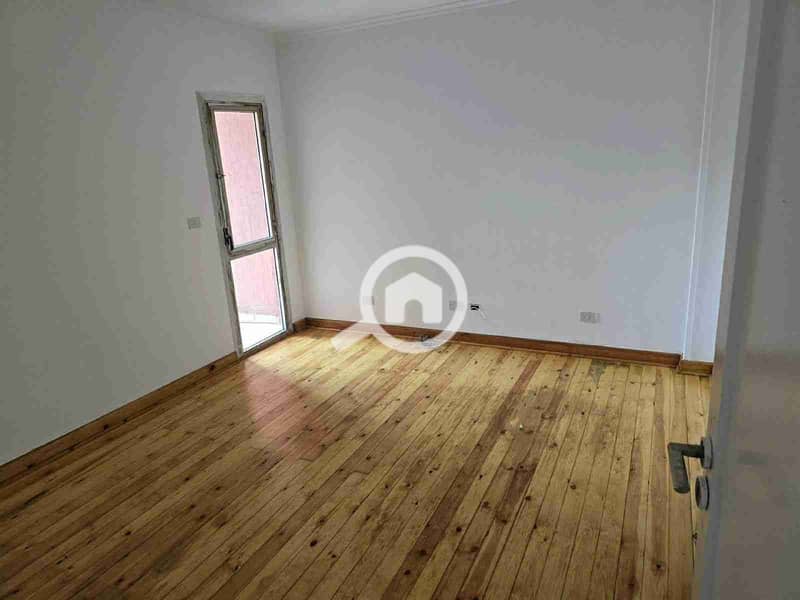 5 IMG_٢٠٢٥١١٠٢_١١٤٧٤٧. jpg