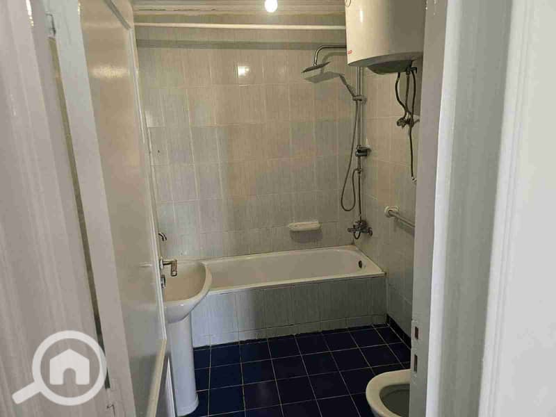 8 IMG_٢٠٢٥١١٠٢_١١٥٠٤٤. jpg