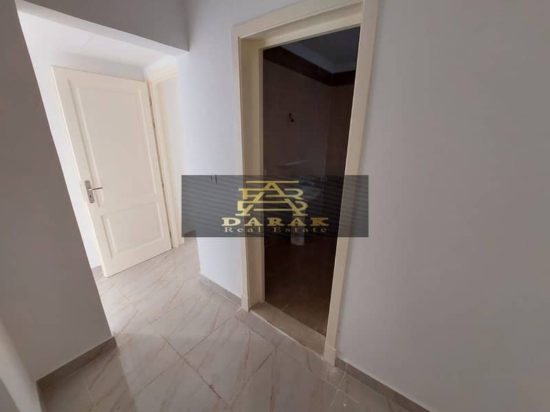 10 f2c52219-589a-444d-a1d2-50fdab7cc489. jpg