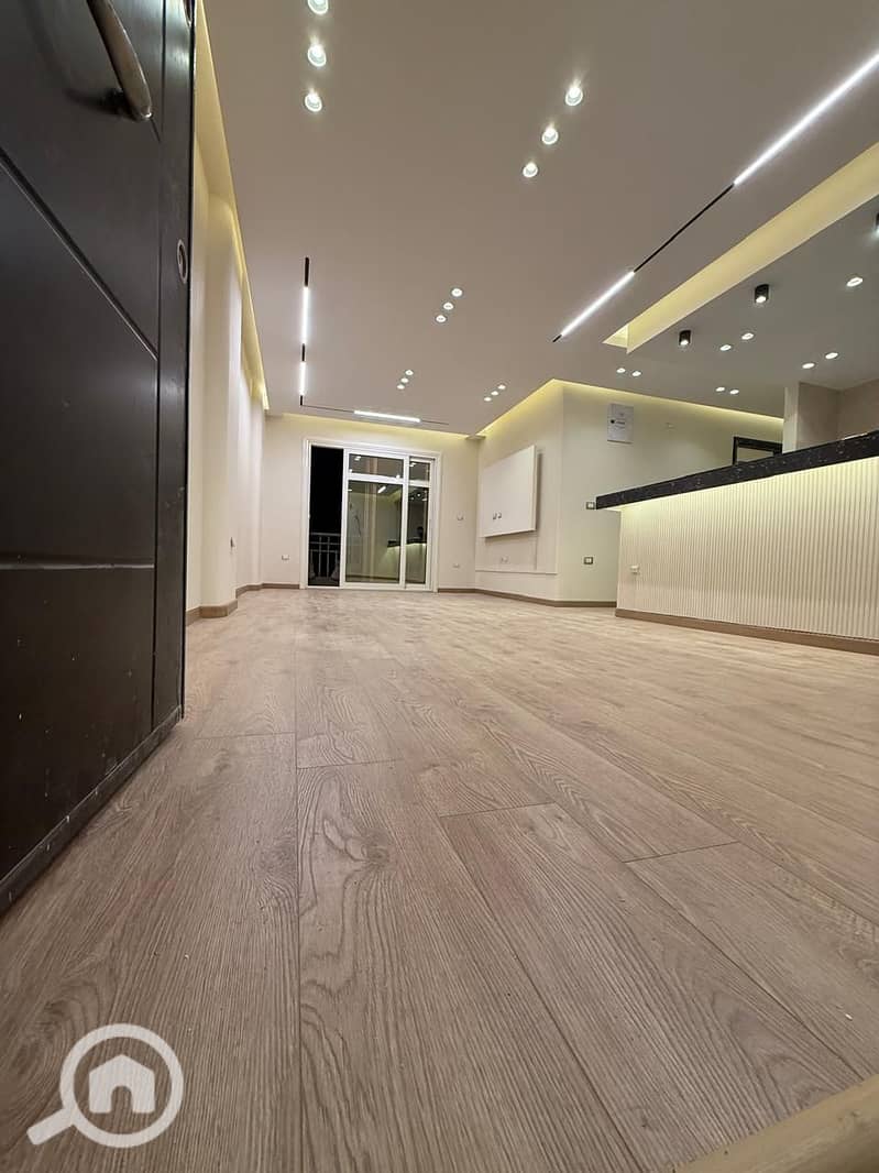 9 d728d81c-7cd6-4cdd-ae9d-b5ac8ba96856. jpg