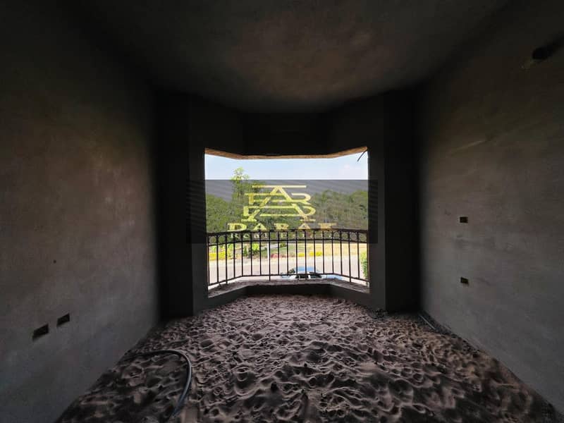 8 d05bca4b-c634-4eac-a99c-5e8a099fb1b2. jpg