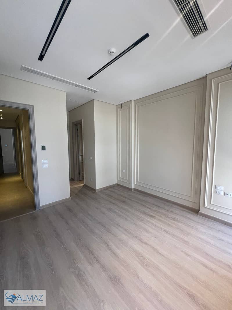 4 WhatsApp Image 2025-10-04 at 12.46. 11 PM. jpeg