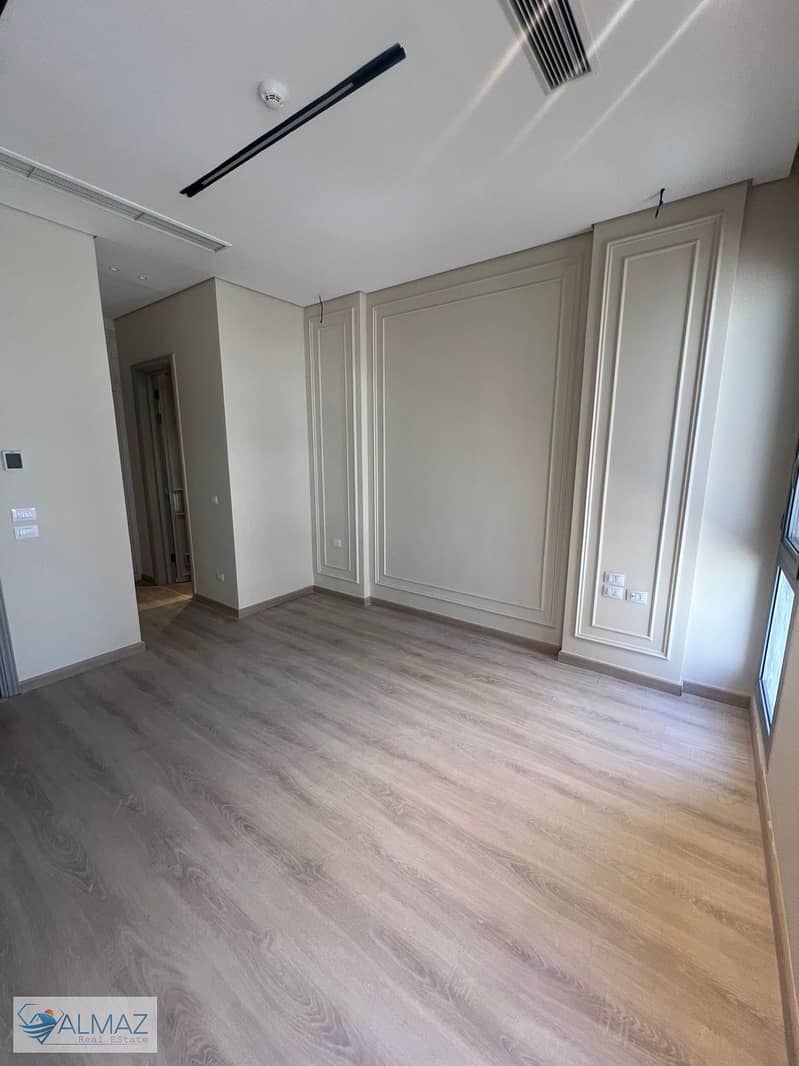 20 WhatsApp Image 2025-10-04 at 12.46. 23 PM. jpeg