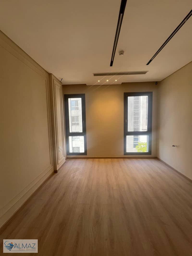 23 WhatsApp Image 2025-10-04 at 12.46. 28 PM. jpeg