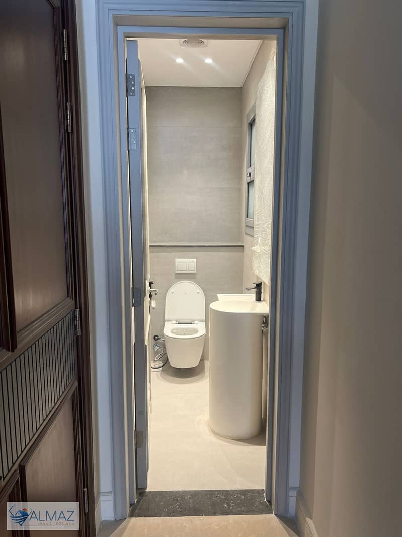 26 WhatsApp Image 2025-10-04 at 12.46. 32 PM. jpeg