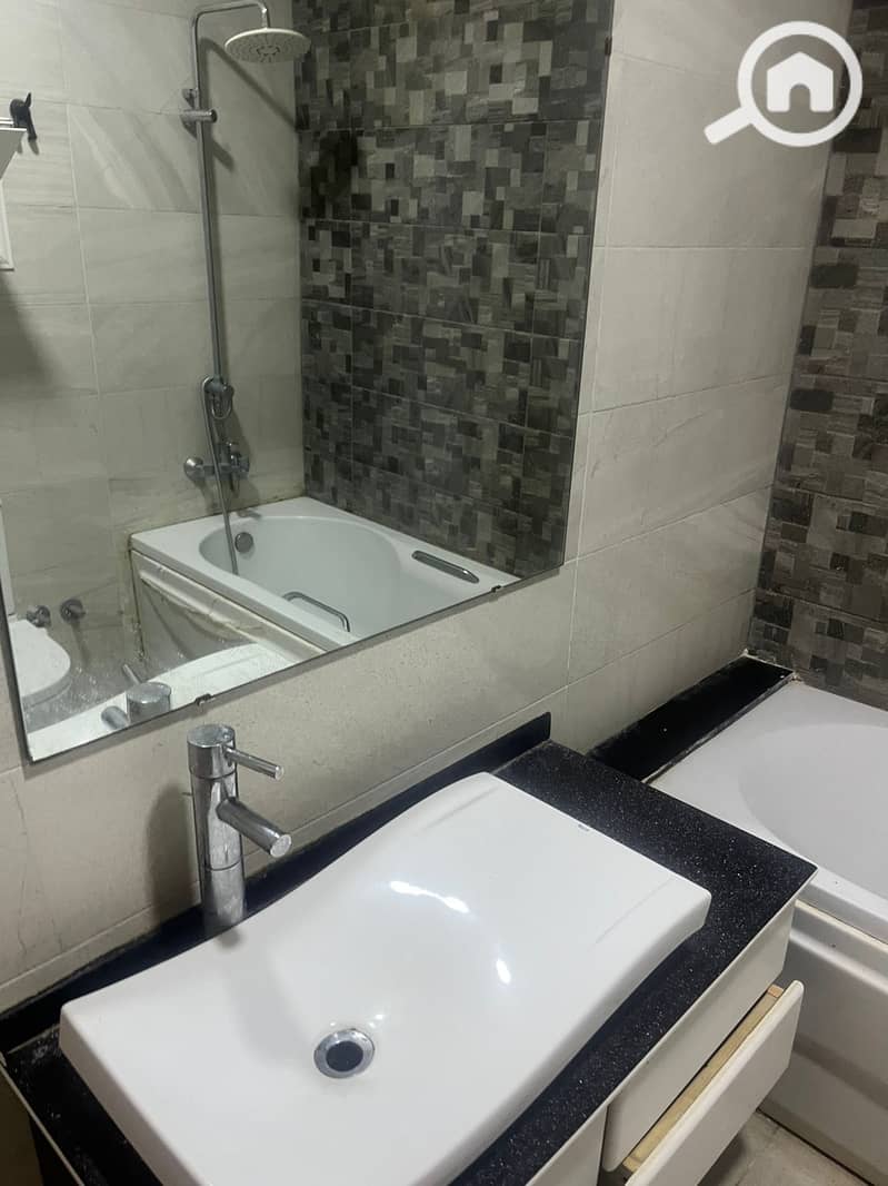 4 f808fd0e-5d72-40b6-bdab-c321f2241c34. jpg