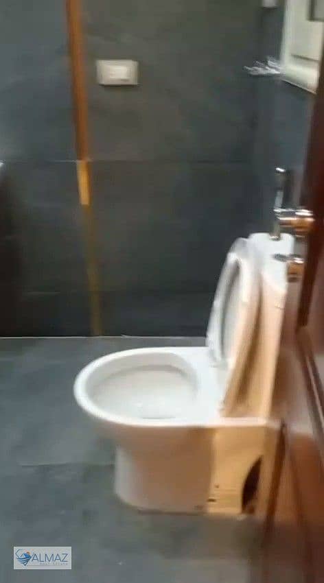 5 WhatsApp Image 2025-10-02 at 5.41. 51 PM (1). jpeg