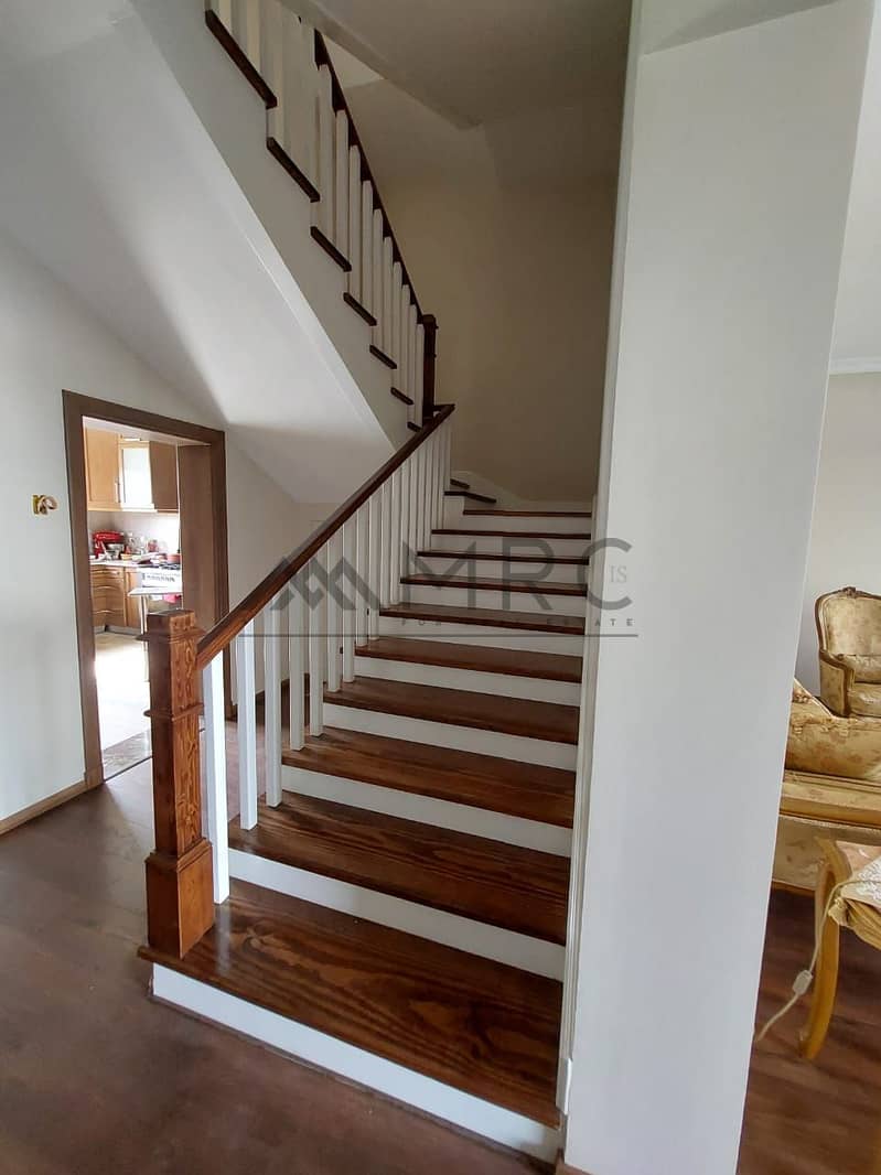 8 WhatsApp Image 2025-10-29 at 13.37. 03_f1eedf25. jpg