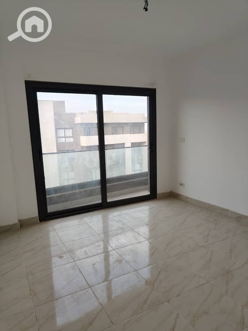 2 40a2ddc9-01d3-4988-bb42-76474ada4994. jpeg