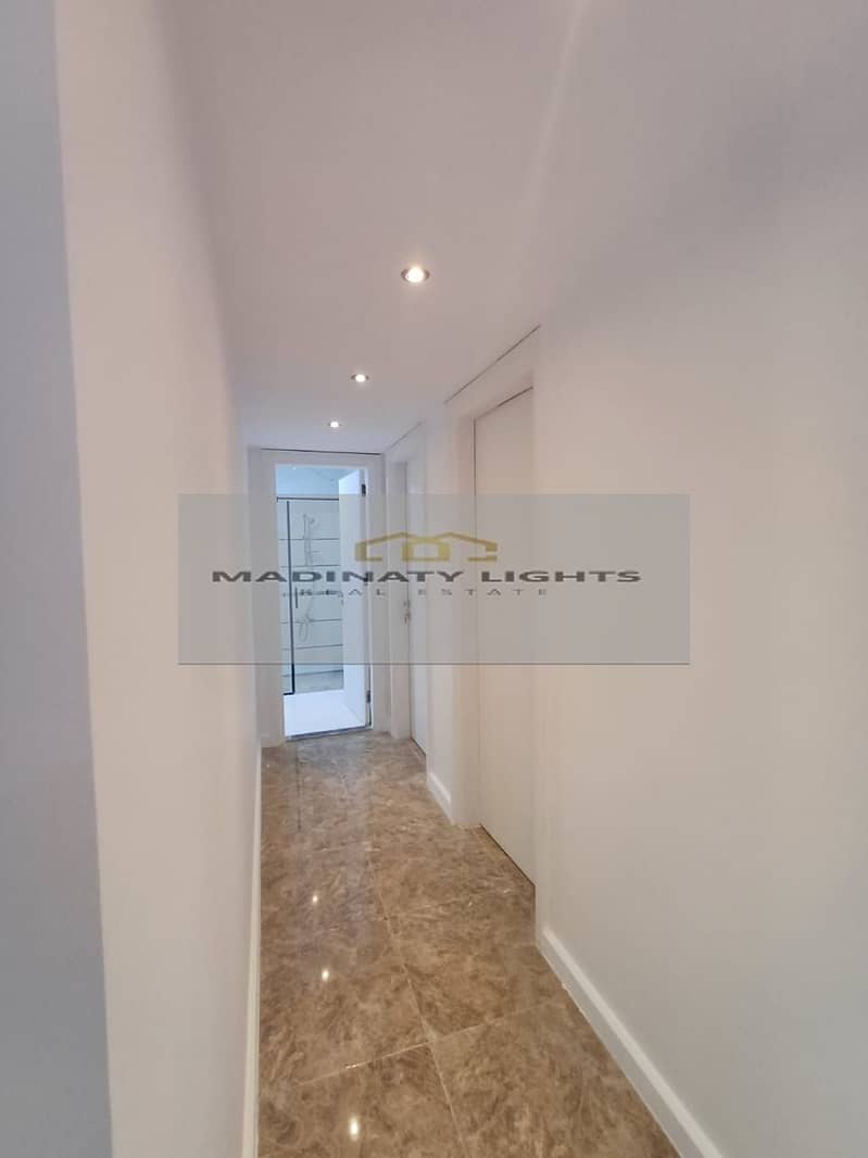 12 0b2d0fc9-140c-403e-9fdf-fbbdfe8b19e1. jpg