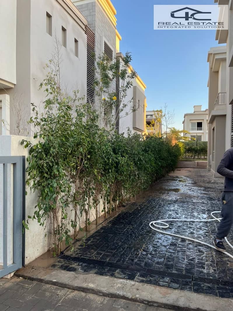 4 WhatsApp Image 2025-11-03 at 10.01. 55 PM (1). jpeg