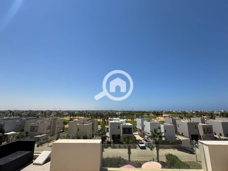 10 e6780a3d-eadb-4244-becc-3d05b9095bd4. jpeg