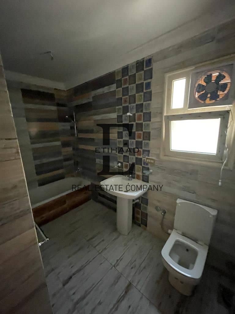 4 d0a1f937-4cb1-4f97-9023-bb771abb91d7. jpeg