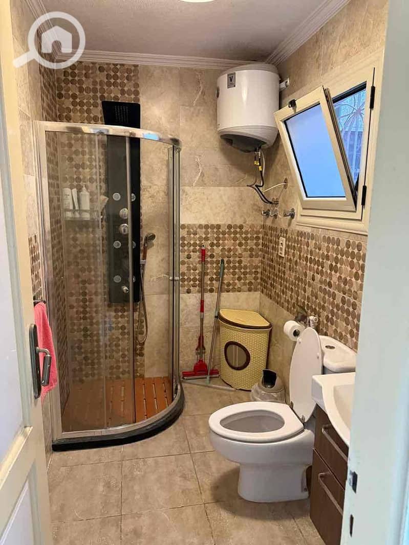 10 daf0ec86-d17b-4f0c-85c1-21635124f055. jpg