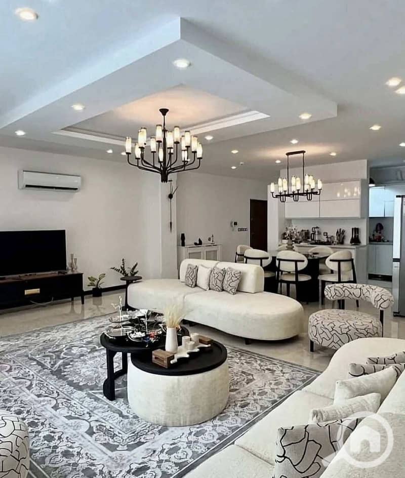 9 542753673_122149860974665044_3745871846968723554_n. jpg