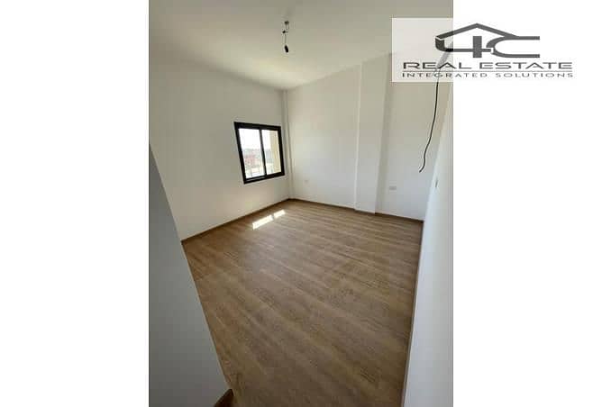 4 3830427-36e03o - Copy (2) - Copy. jpg